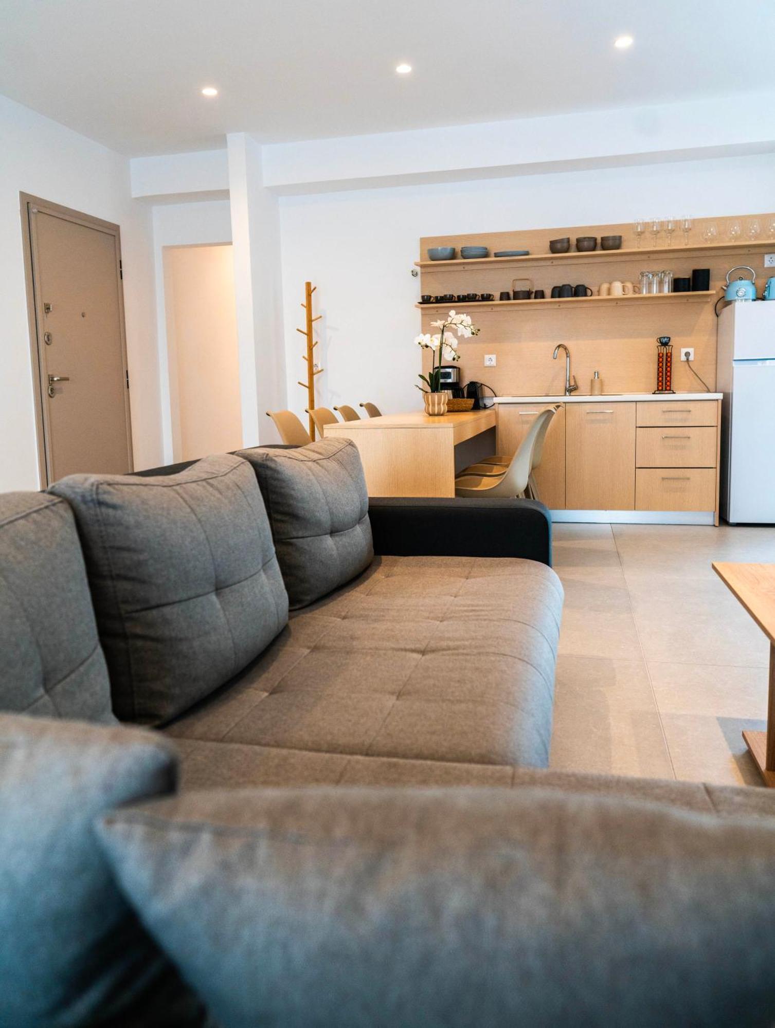 White Luxury Apartment Τρίκαλα Εξωτερικό φωτογραφία